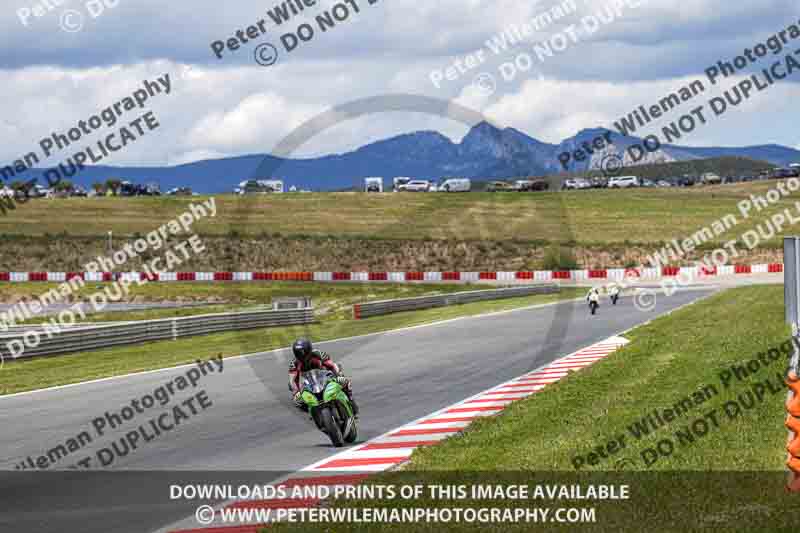 cadwell no limits trackday;cadwell park;cadwell park photographs;cadwell trackday photographs;enduro digital images;event digital images;eventdigitalimages;navarra;no limits trackdays;peter wileman photography;racing digital images;trackday digital images;trackday photos